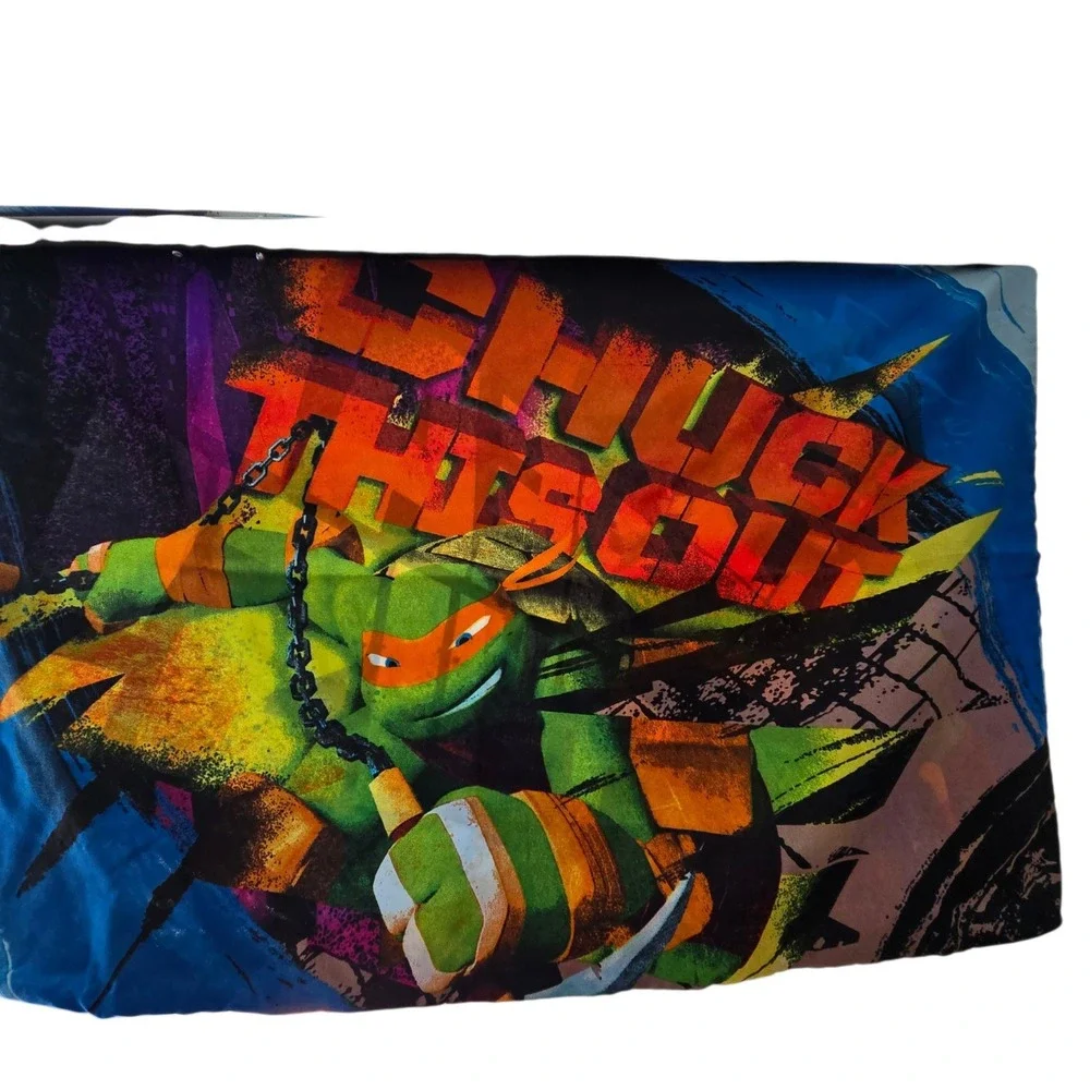 Teenage Mutant Ninja Turtles Reversible Twin Comforter and Pillowcase Set Blue